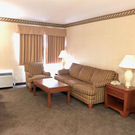 Comfort Inn Meadowvale Mississauga Exterior photo