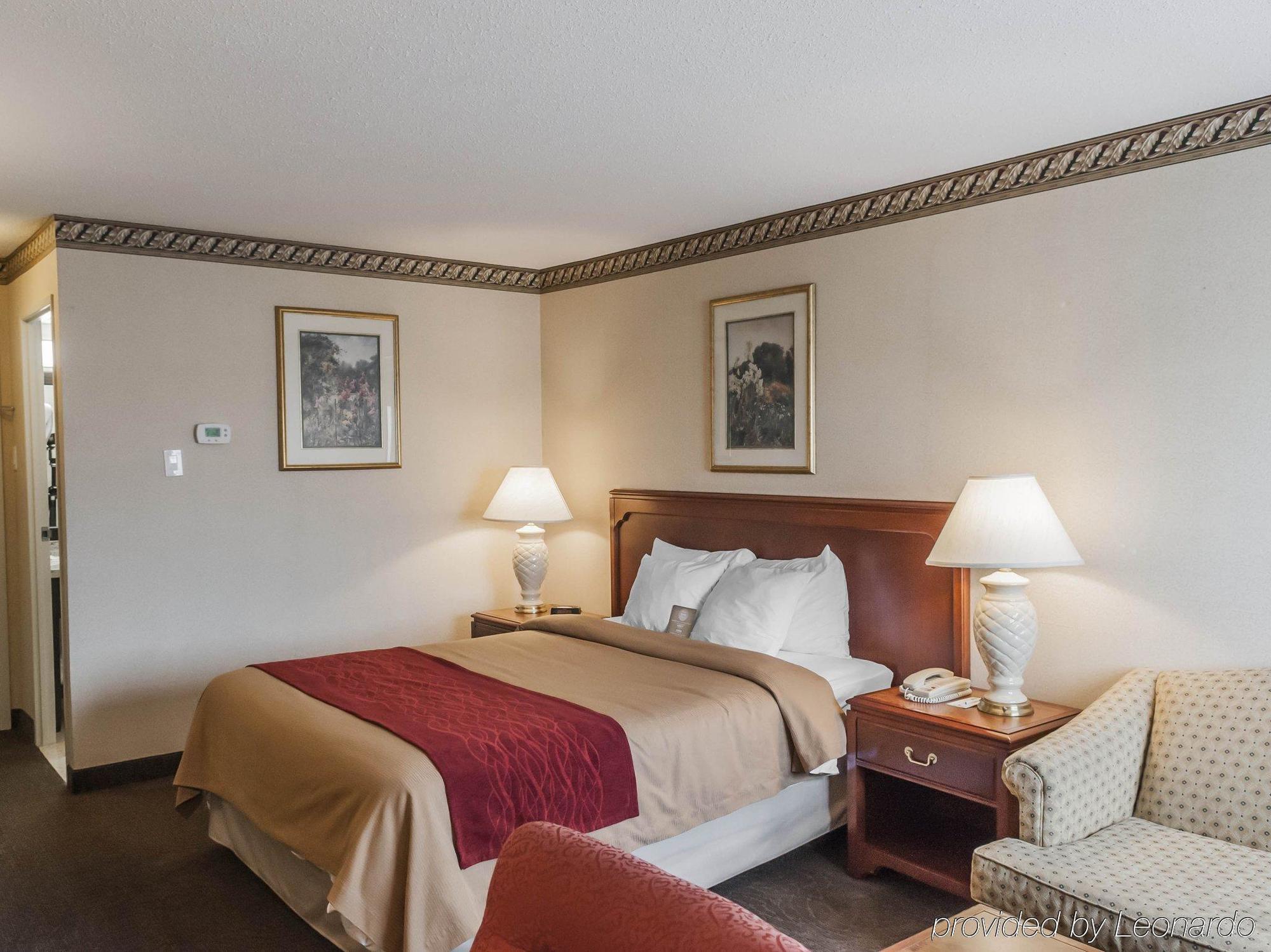 Comfort Inn Meadowvale Mississauga Exterior photo