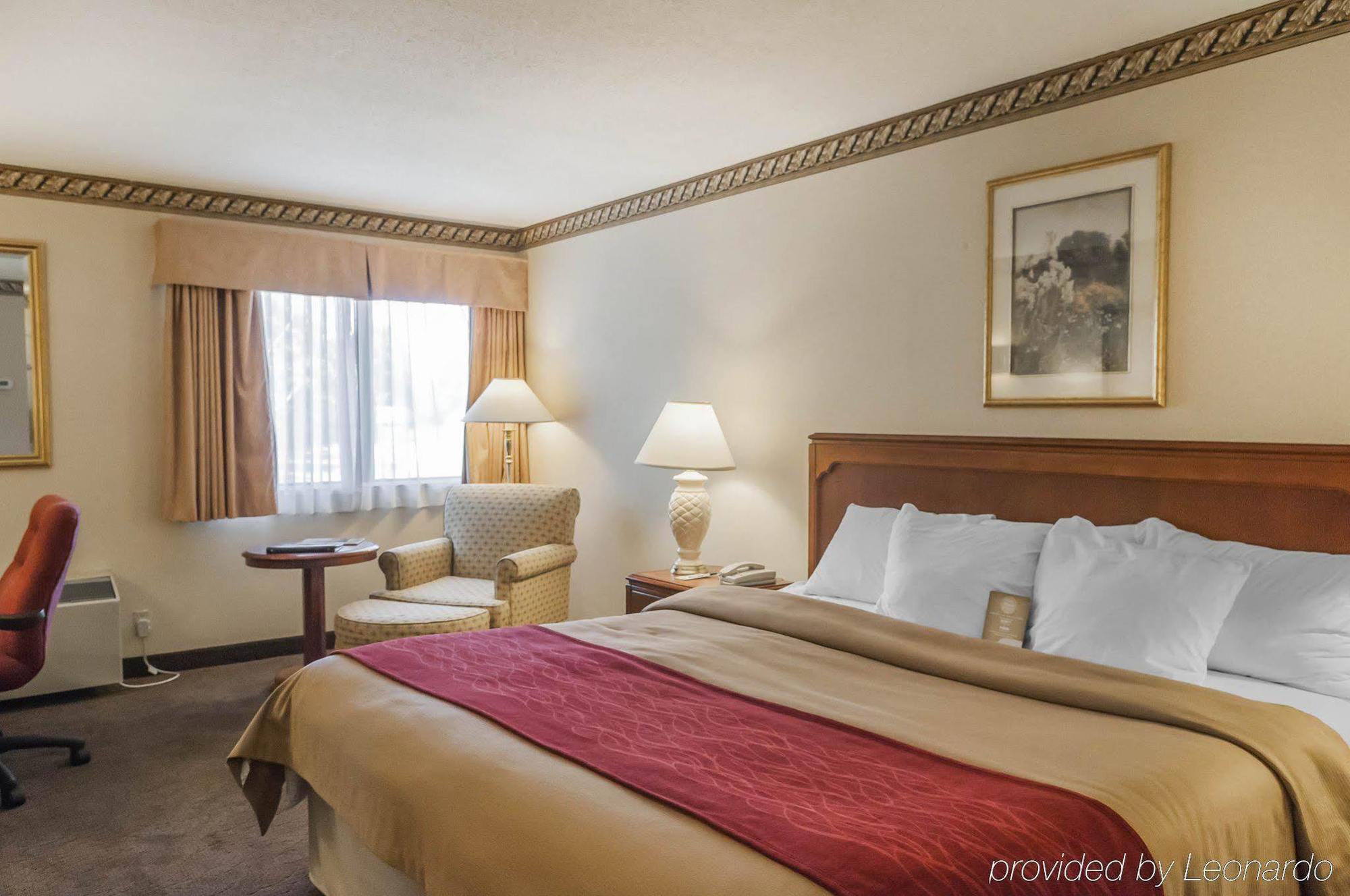 Comfort Inn Meadowvale Mississauga Exterior photo